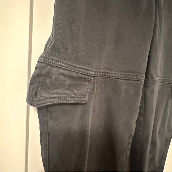 Wilfred Free Aritzia Black Modern Cargo Utility Pants High Waisted Size 2 Womens - Picture 5 of 16